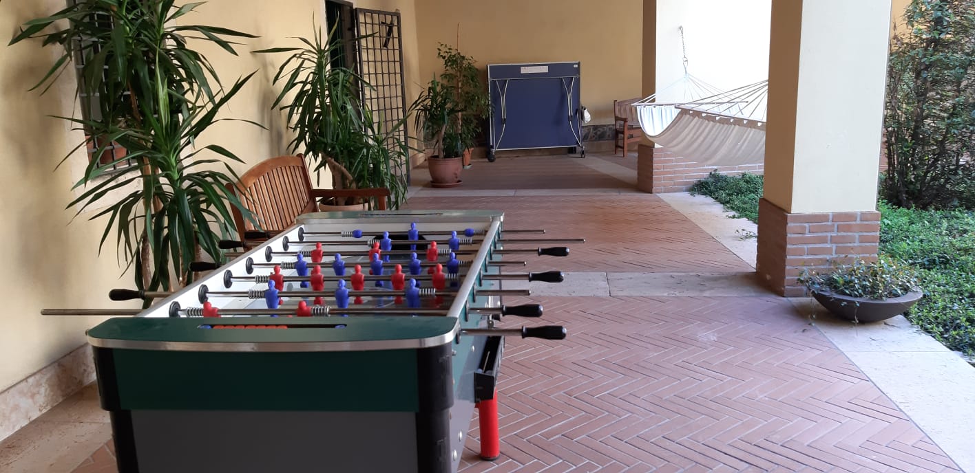 patio con giochi esterni comuni residence la mason