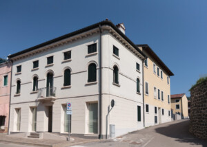 esterno corte trambai